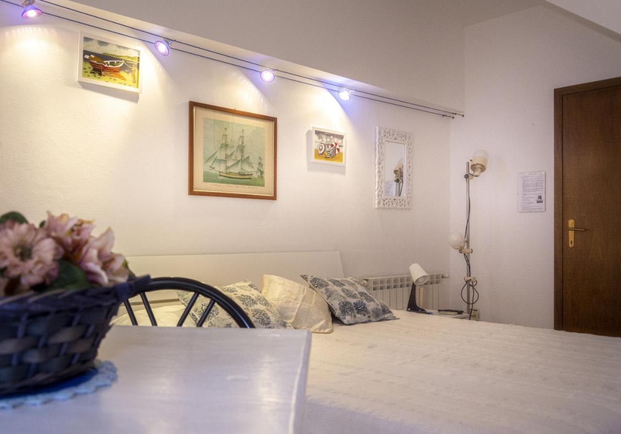 Appartamenti La Casina Porto Azzurro Exteriér fotografie