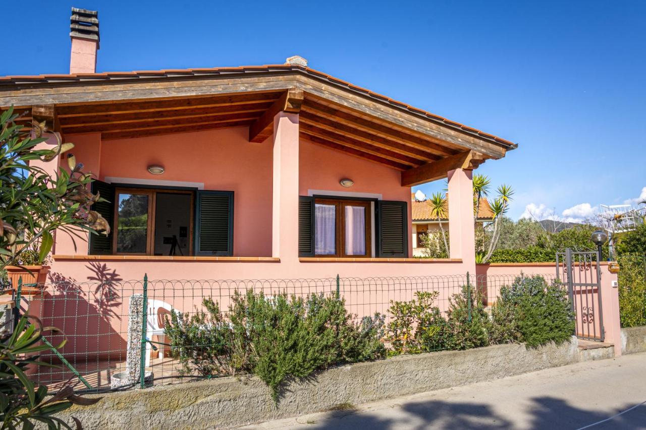 Appartamenti La Casina Porto Azzurro Exteriér fotografie