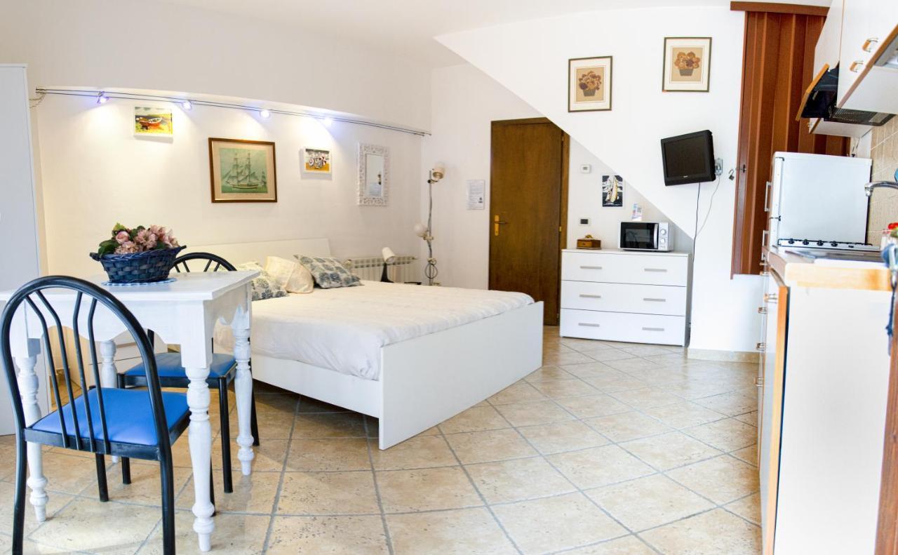 Appartamenti La Casina Porto Azzurro Exteriér fotografie