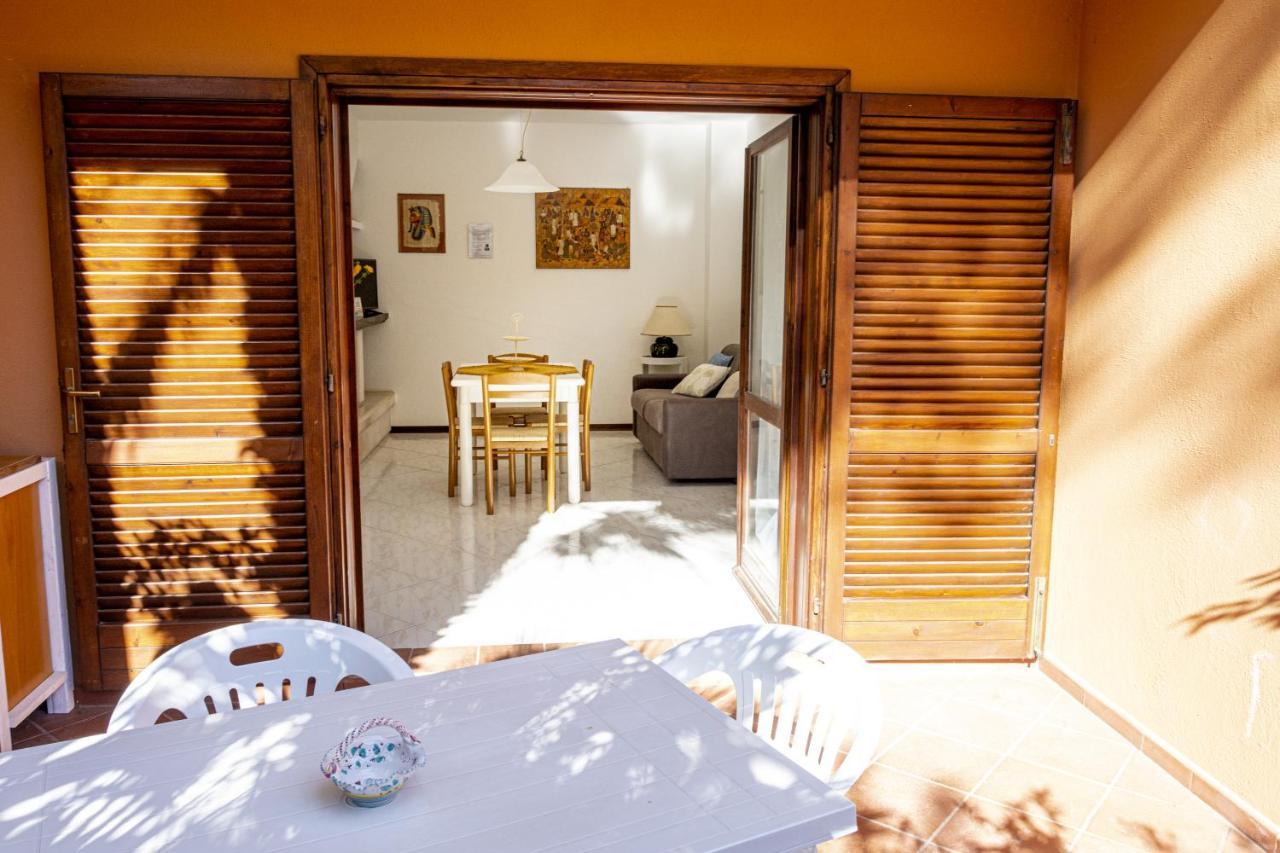 Appartamenti La Casina Porto Azzurro Exteriér fotografie
