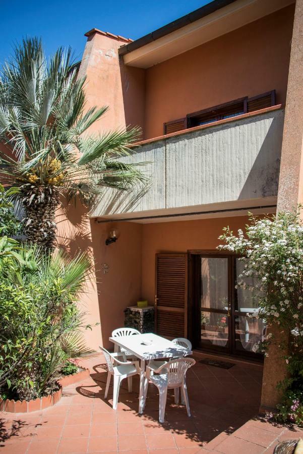 Appartamenti La Casina Porto Azzurro Exteriér fotografie